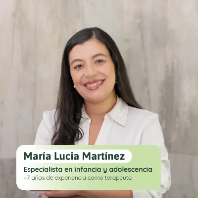María Lucía Martínez, especialista en infancia y adolescencia con más de 7 años de experiencia como terapeuta